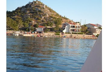Ģimenes viesu māja Sveti Juraj 24